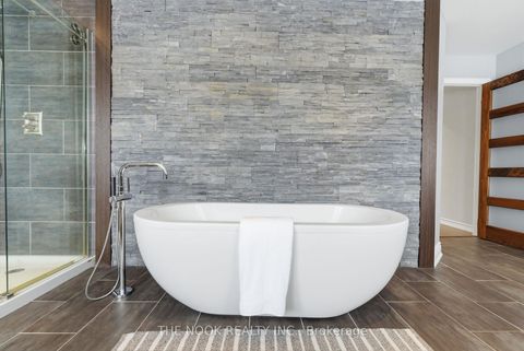 Photo 28 at 199 Samac Court, Samac, Oshawa