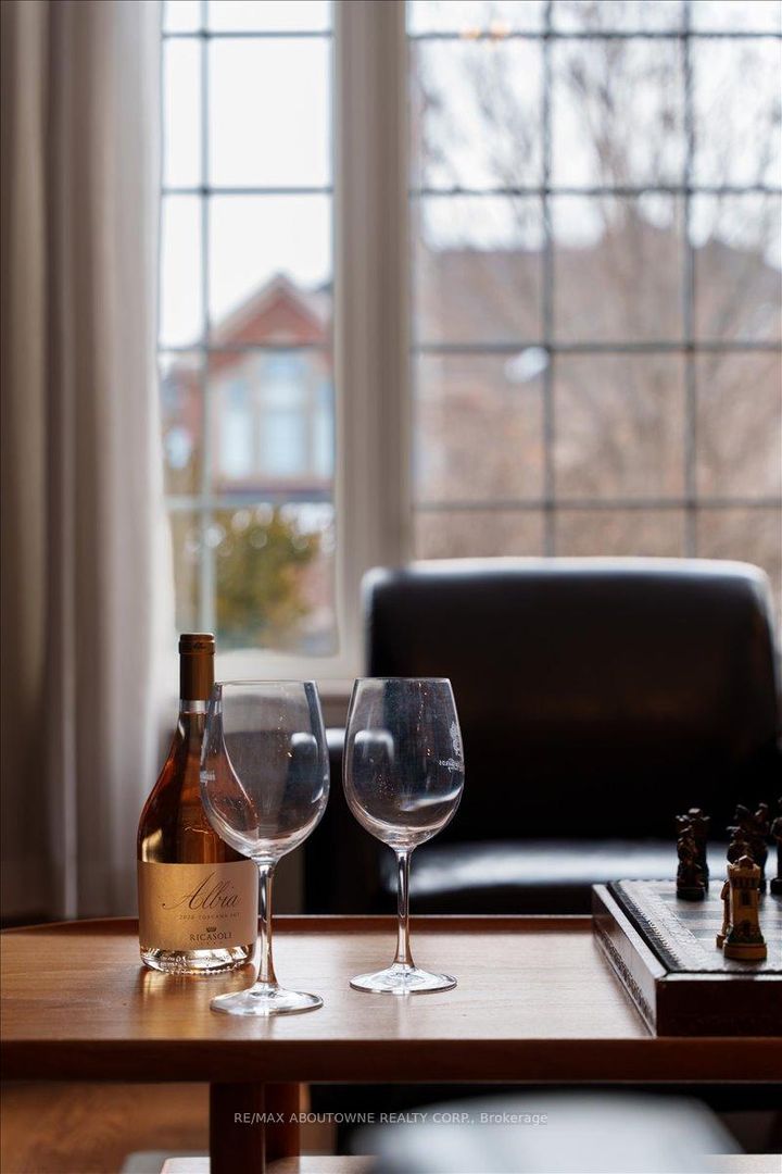 Photo 8 at 3260 Ribble Crescent, BC Bronte Creek, Oakville