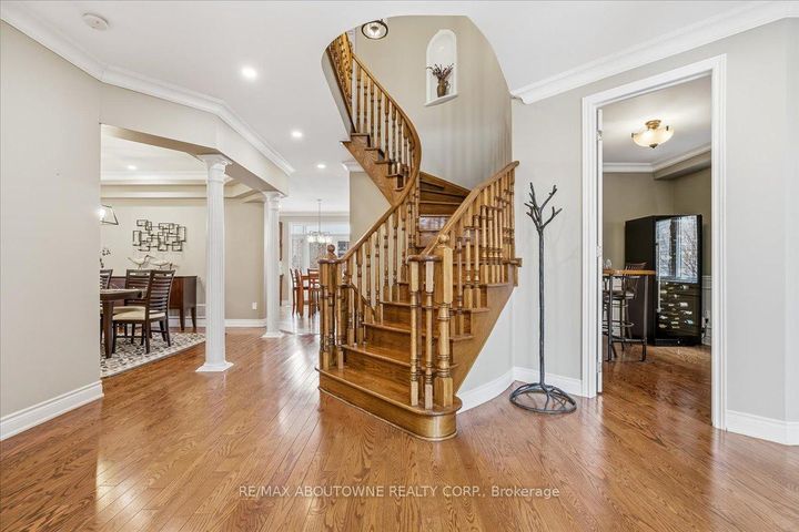 Photo 9 at 3260 Ribble Crescent, BC Bronte Creek, Oakville