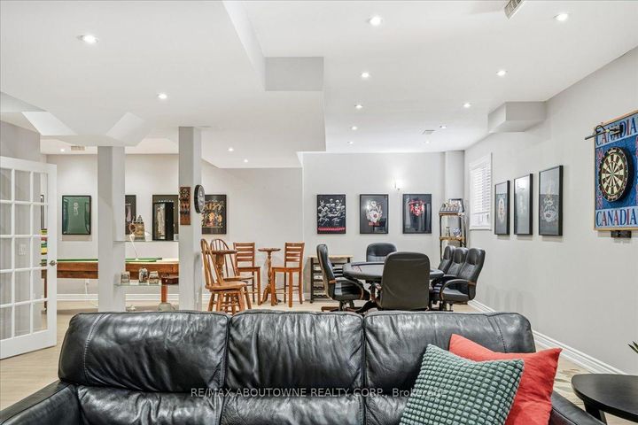 Photo 37 at 3260 Ribble Crescent, BC Bronte Creek, Oakville