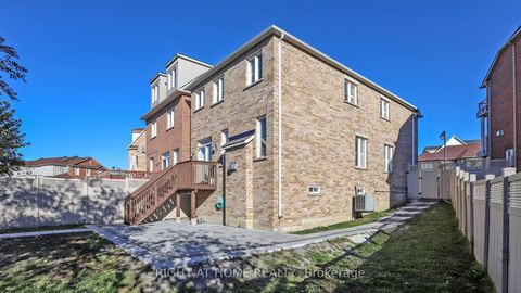 Photo 31 at 33 Fred Young Drive, CFB, Toronto