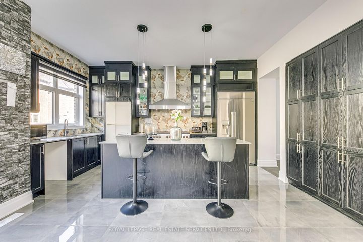 Photo 5 at 1367 Pelican Passage, JM Joshua Meadows, Oakville