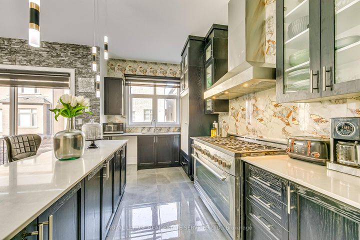 Photo 7 at 1367 Pelican Passage, JM Joshua Meadows, Oakville