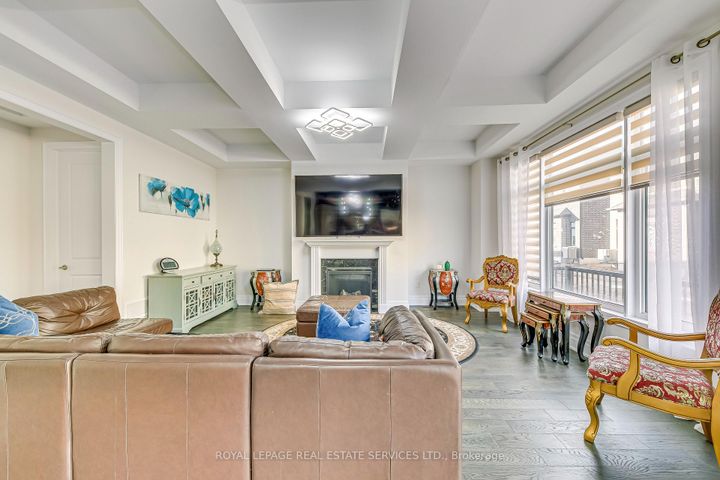 Photo 10 at 1367 Pelican Passage, JM Joshua Meadows, Oakville