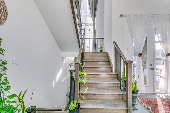 Photo 12 at 1367 Pelican Passage, JM Joshua Meadows, Oakville