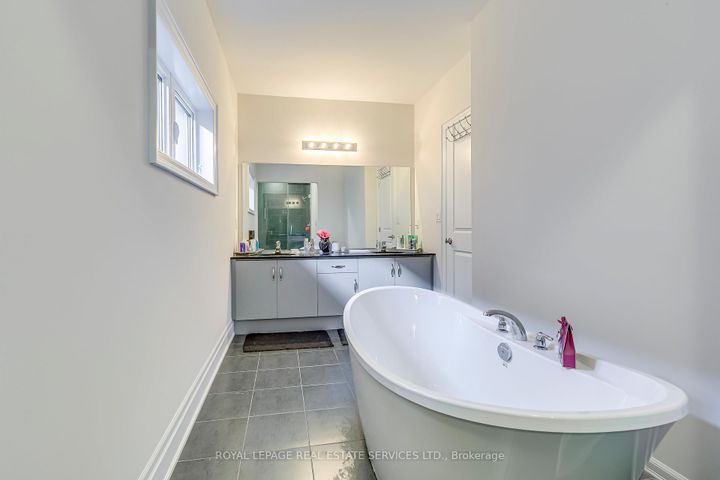 Photo 17 at 1367 Pelican Passage, JM Joshua Meadows, Oakville