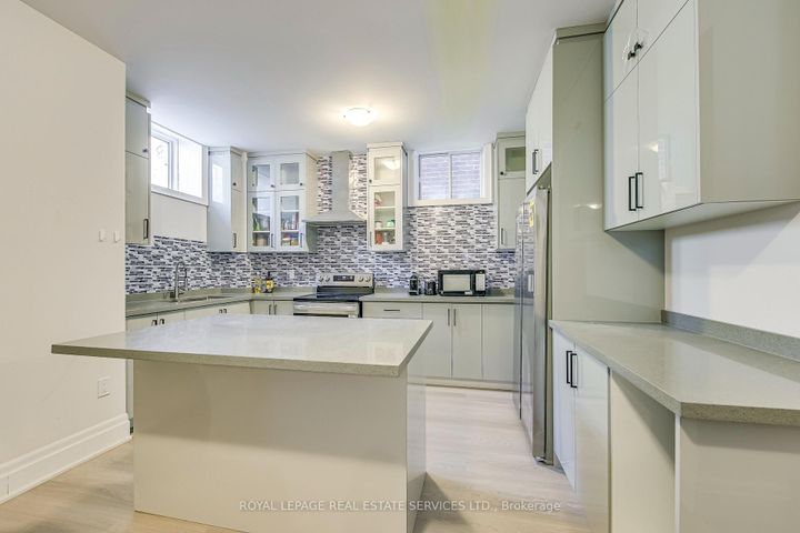 Photo 38 at 1367 Pelican Passage, JM Joshua Meadows, Oakville