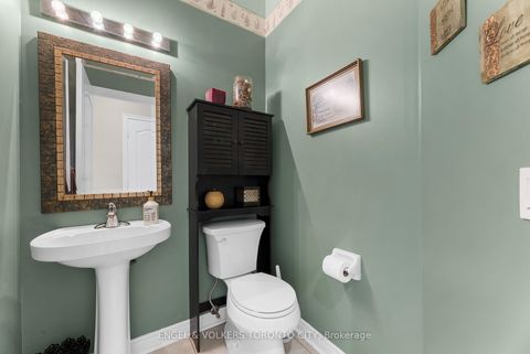 Photo 7 at 1510 Samuelson Circle, Meadowvale Village, Mississauga