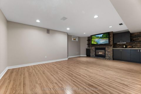 Photo 35 at 1510 Samuelson Circle, Meadowvale Village, Mississauga