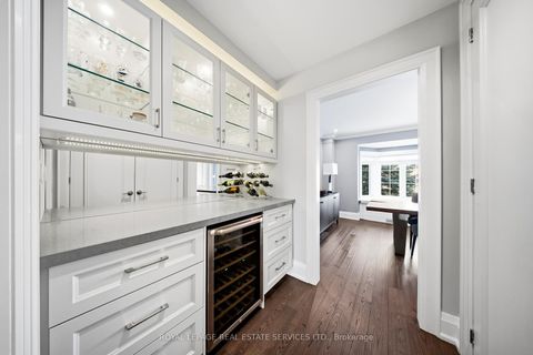 Photo 8 at 82 Dunedin Drive, Kingsway South, Toronto