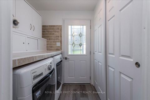 Photo 3 at 25 Hawthorne Drive, Rural Innisfil, Innisfil