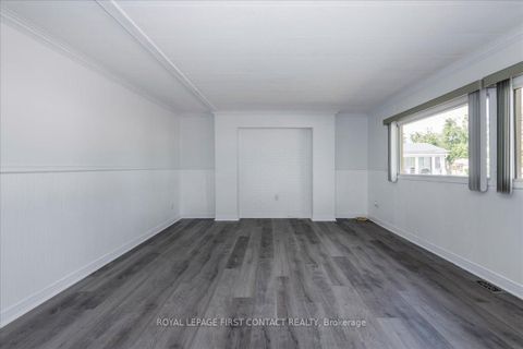 Photo 10 at 25 Hawthorne Drive, Rural Innisfil, Innisfil