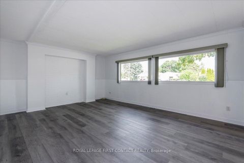 Photo 11 at 25 Hawthorne Drive, Rural Innisfil, Innisfil