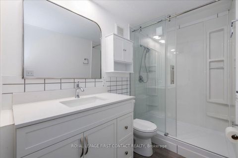 Photo 16 at 25 Hawthorne Drive, Rural Innisfil, Innisfil