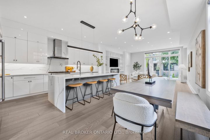 Photo 6 at 9A Maple Avenue N, Port Credit, Mississauga