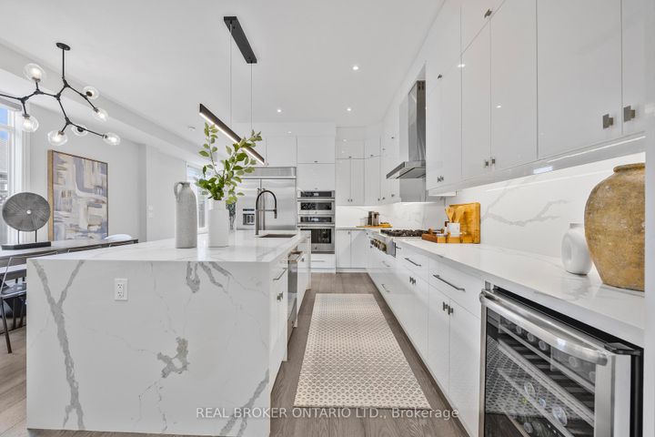 Photo 10 at 9A Maple Avenue N, Port Credit, Mississauga