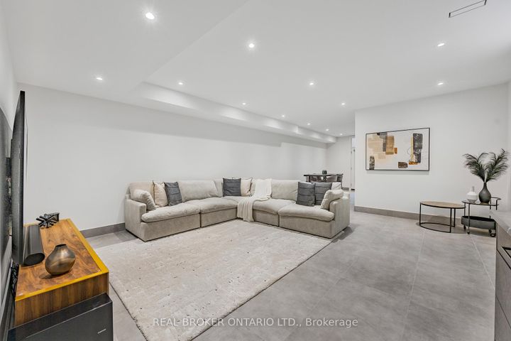 Photo 35 at 9A Maple Avenue N, Port Credit, Mississauga