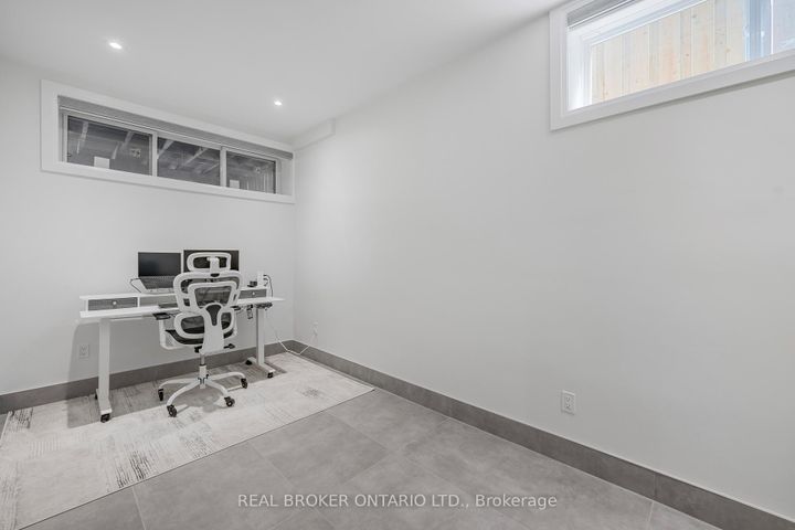 Photo 41 at 9A Maple Avenue N, Port Credit, Mississauga