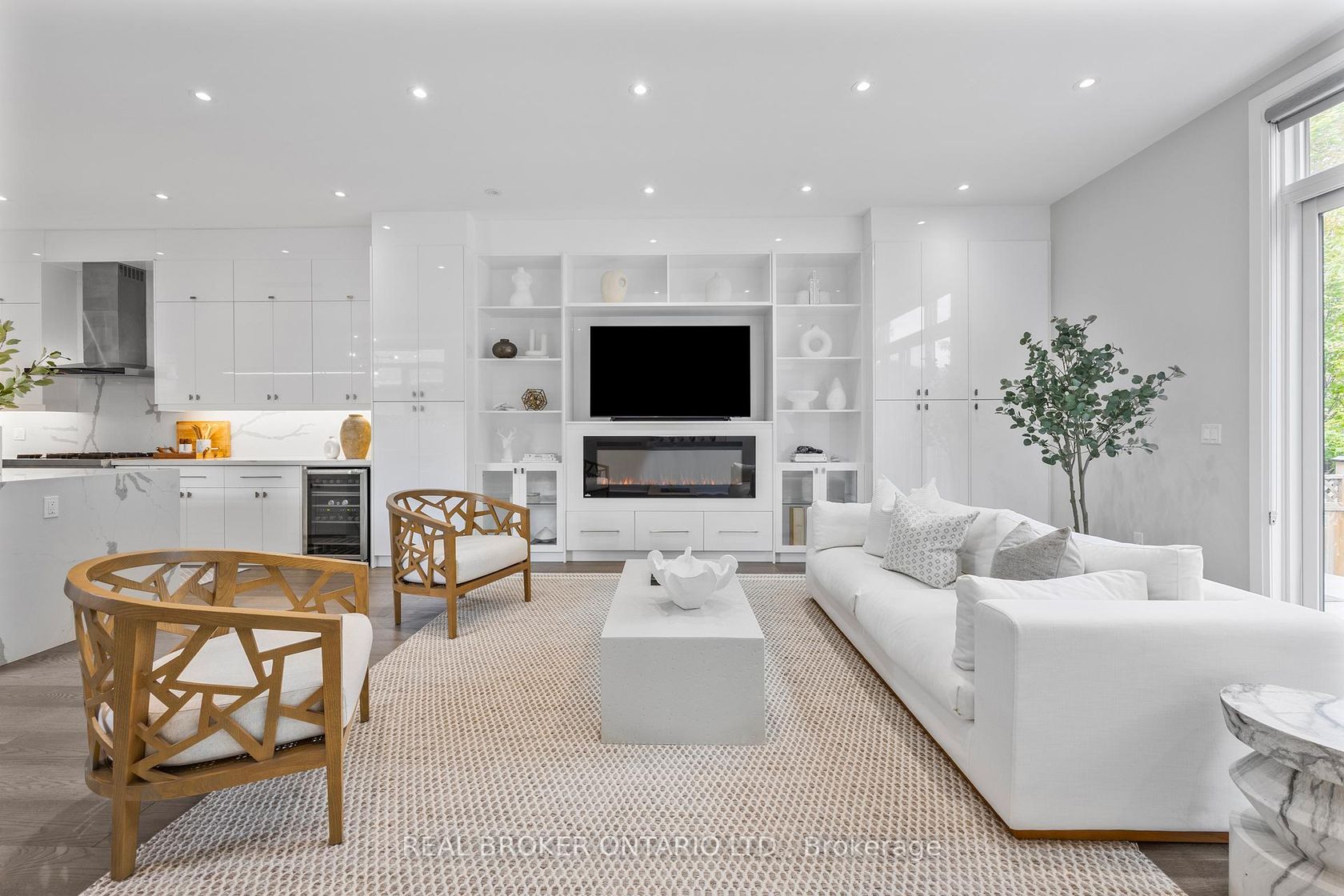 9A Maple Avenue N, Port Credit, Mississauga 2