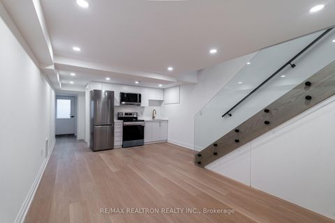 Photo 30 at 283 Euclid Avenue, Bellwoods, Toronto