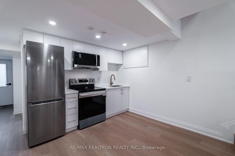 Photo 33 at 283 Euclid Avenue, Bellwoods, Toronto