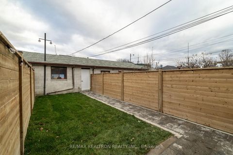 Photo 43 at 283 Euclid Avenue, Bellwoods, Toronto