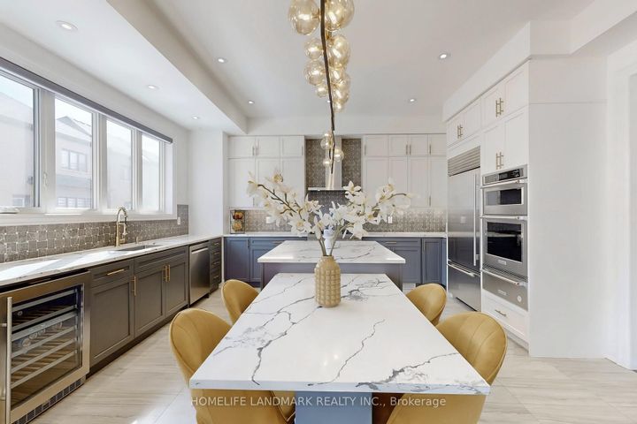 Photo 11 at 2438 Irene Crescent, GA Glen Abbey, Oakville