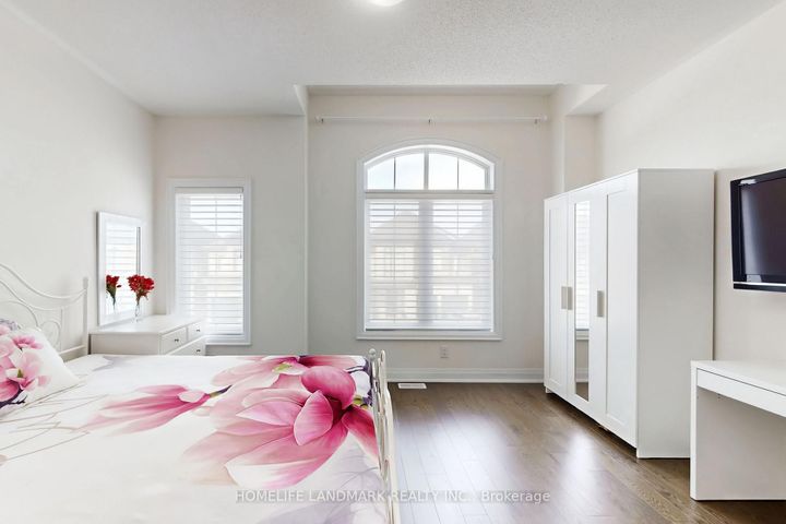 Photo 31 at 2438 Irene Crescent, GA Glen Abbey, Oakville