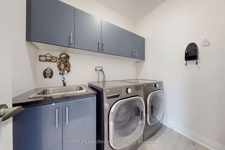 Photo 36 at 2438 Irene Crescent, GA Glen Abbey, Oakville