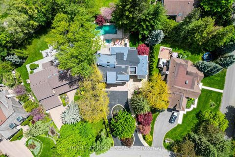 Photo 5 at 1 Friars Lane, Rosethorn, Toronto