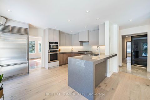 Photo 15 at 1 Friars Lane, Rosethorn, Toronto