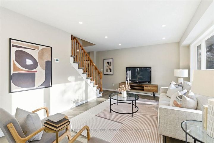 Photo 12 at 486 Crestwood Drive, O'Neill, Oshawa