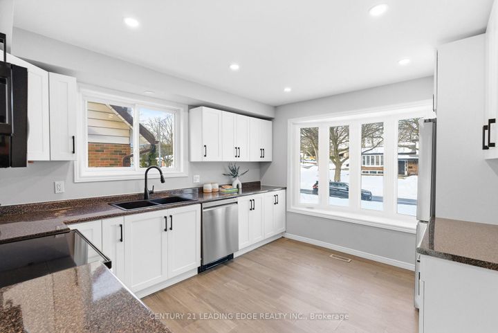 Photo 15 at 486 Crestwood Drive, O'Neill, Oshawa