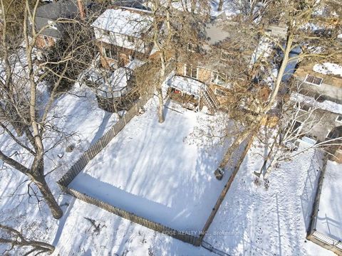 Photo 5 at 486 Crestwood Drive, O'Neill, Oshawa