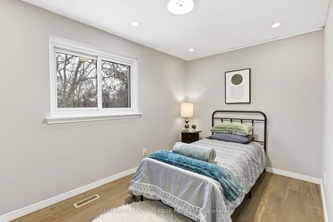 Photo 30 at 486 Crestwood Drive, O'Neill, Oshawa