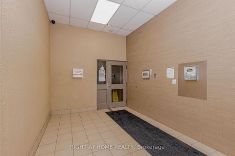 Photo 4 at 3 - 40 Rexdale Boulevard, Kipling, Toronto