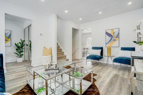 Photo 9 at 224 Hollyberry Trail, Hillcrest Village, Toronto