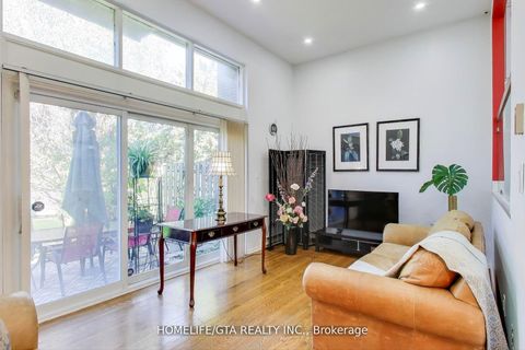 Photo 4 at 6 Windy Golfway, Flemingdon Park, Toronto