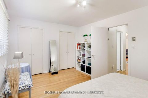 Photo 15 at 6 Windy Golfway, Flemingdon Park, Toronto