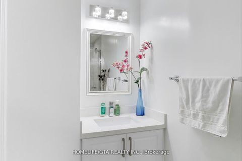 Photo 23 at 6 Windy Golfway, Flemingdon Park, Toronto