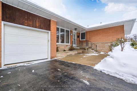 Photo 1 at 71 Hillcroft Drive, City Centre West, Toronto