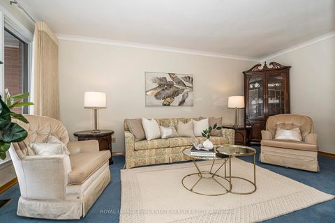 Photo 2 at 71 Hillcroft Drive, City Centre West, Toronto