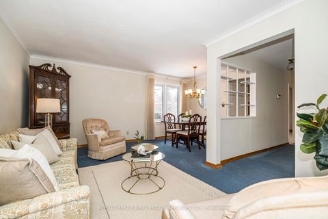 Photo 3 at 71 Hillcroft Drive, City Centre West, Toronto