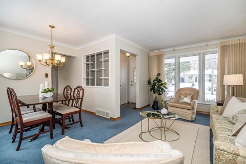 Photo 4 at 71 Hillcroft Drive, City Centre West, Toronto