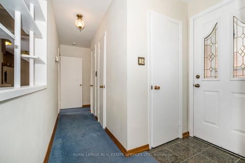 Photo 8 at 71 Hillcroft Drive, City Centre West, Toronto