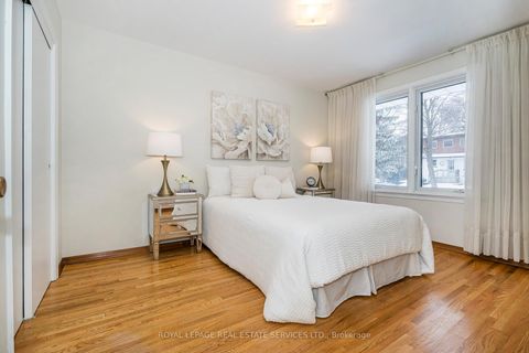 Photo 12 at 71 Hillcroft Drive, City Centre West, Toronto