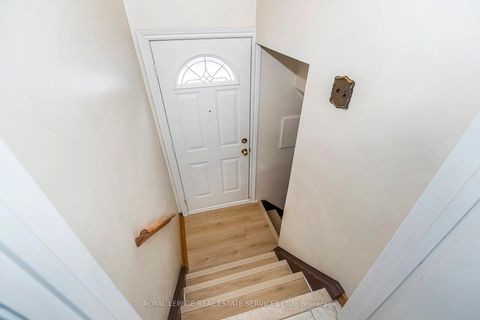 Photo 18 at 71 Hillcroft Drive, City Centre West, Toronto