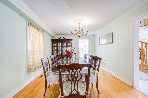 Photo 10 at 203 Valleymede Drive, Doncrest, Richmond Hill