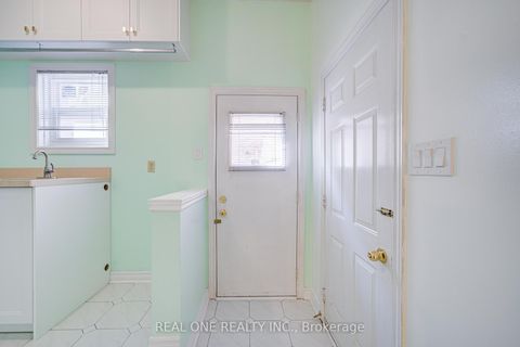 Photo 19 at 203 Valleymede Drive, Doncrest, Richmond Hill