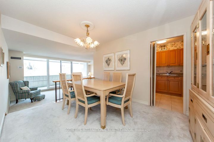 Photo 7 at 302 - 260 Scarlett Road, Smythe, Toronto